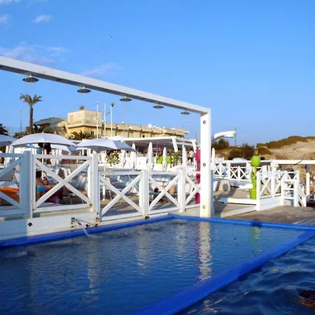 Ah Club Isola Di Pazze Ugento Отель 4*