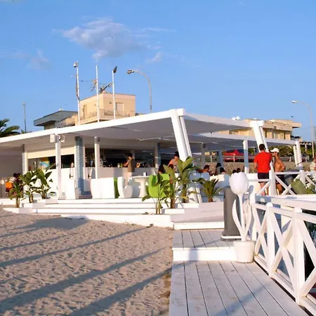 Ah Club Isola Di Pazze Ugento 4*