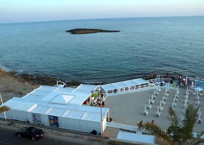 Ah Club Isola Di Pazze Ugento ホテル トッレ・サン・ジョヴァンニ・ウジェント