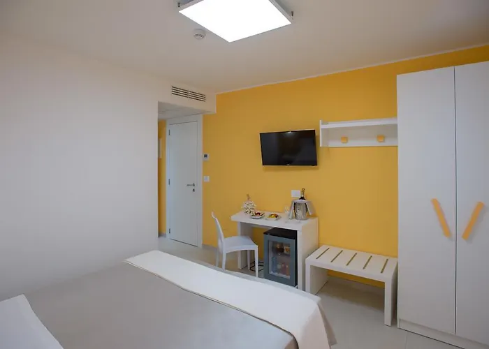 ホテル Ah Club Isola Di Pazze Ugento 4*