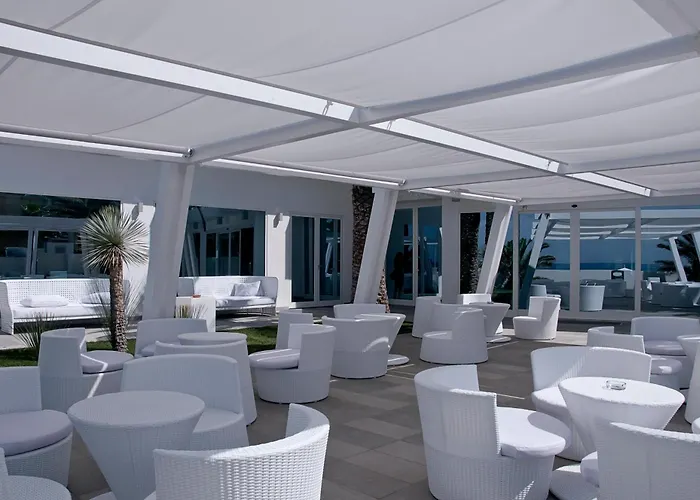 ホテル Ah Club Isola Di Pazze Ugento 4*