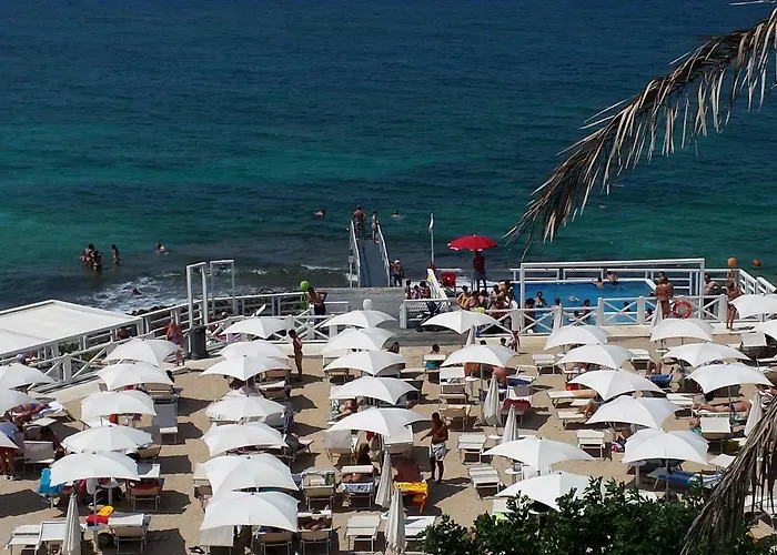 ホテル Ah Club Isola Di Pazze Ugento 4*